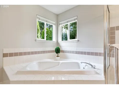 2410 Nw 45th Avenue Camas WA 98607