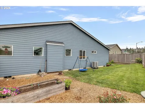 1260 N Broadway Street Estacada OR 97023