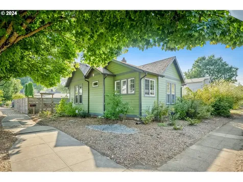 9737 N Charleston Avenue Portland OR 97203