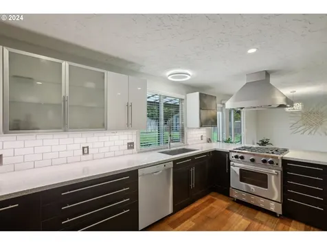 12825 Sw Barberry Drive Beaverton OR 97008
