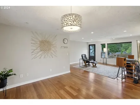 12825 Sw Barberry Drive Beaverton OR 97008