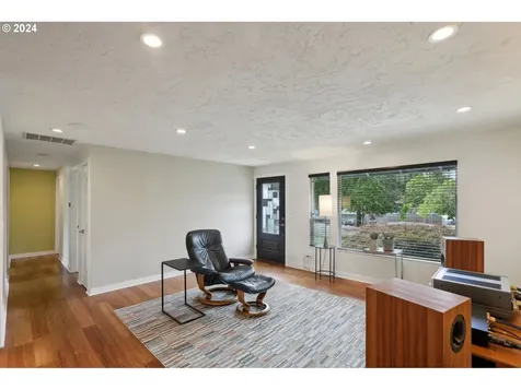 12825 Sw Barberry Drive Beaverton OR 97008