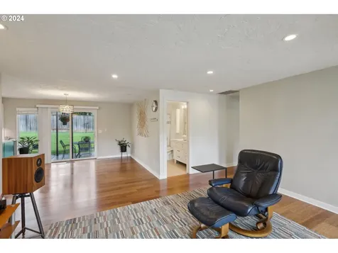 12825 Sw Barberry Drive Beaverton OR 97008