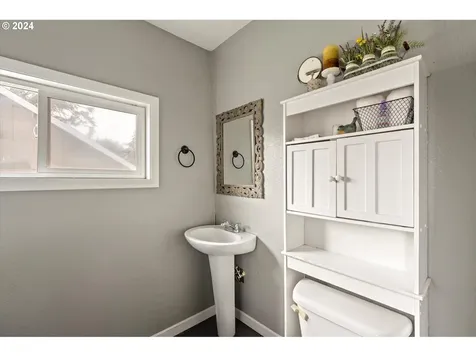 4651 Ohio Street Longview WA 98632