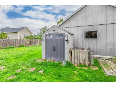 4651 Ohio Street Longview WA 98632