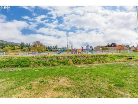 4651 Ohio Street Longview WA 98632
