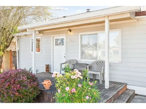 849 S Alpine Street Cornelius OR 97113