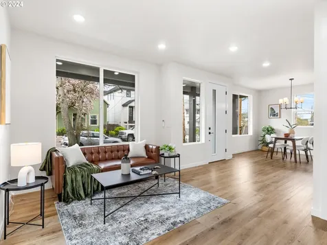 5252 Ne 15th Avenue Portland OR 97211