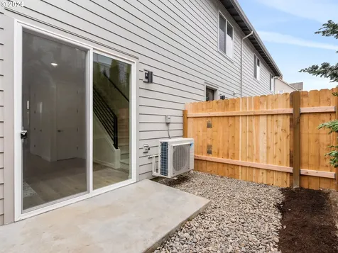 5252 Ne 15th Avenue Portland OR 97211