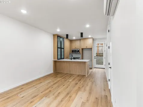 5252 Ne 15th Avenue Portland OR 97211