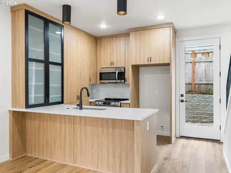 5252 Ne 15th Avenue Portland OR 97211