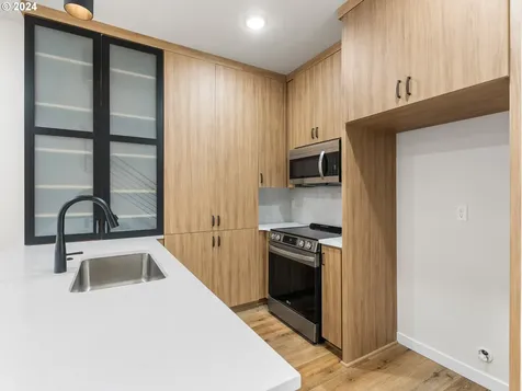 5252 Ne 15th Avenue Portland OR 97211