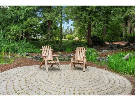 7007 SW Robbins Road Tualatin OR 97062