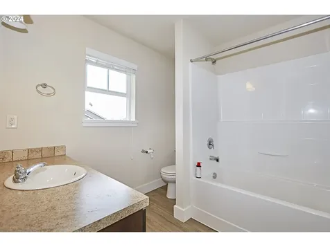 15293 Se Granite Court Damascus OR 97089