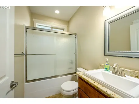 2552 NW Merlot Drive Mcminnville OR 97128