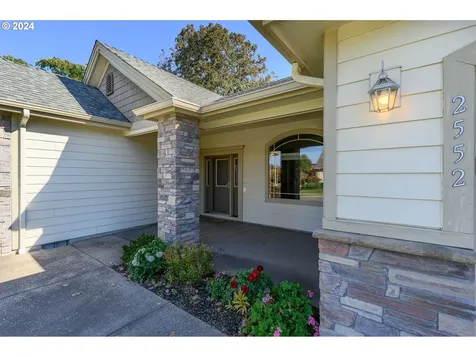 2552 NW Merlot Drive Mcminnville OR 97128