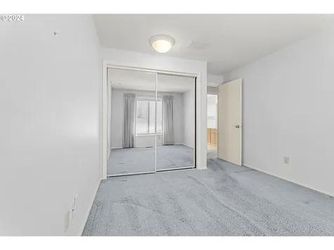 2236 Ne 157th Avenue Portland OR 97230