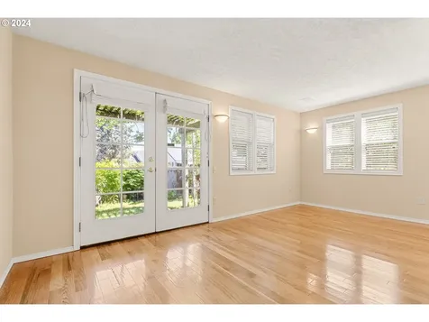 2236 Ne 157th Avenue Portland OR 97230