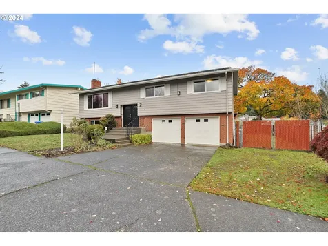 3232 SE 167th Avenue Portland OR 97236
