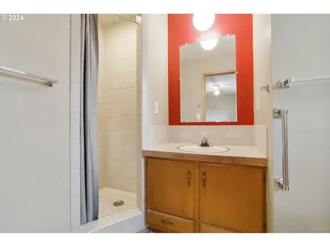 3232 SE 167th Avenue Portland OR 97236