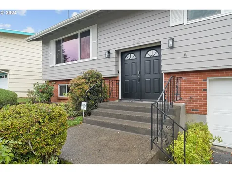 3232 SE 167th Avenue Portland OR 97236