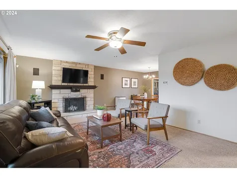 3232 SE 167th Avenue Portland OR 97236