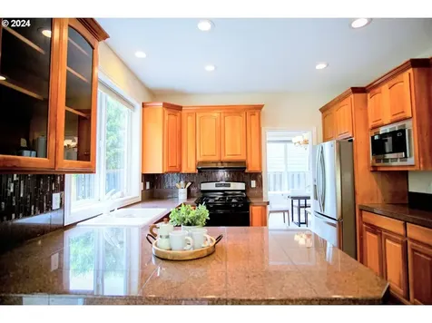 14245 NW Eagleridge Lane Portland OR 97229