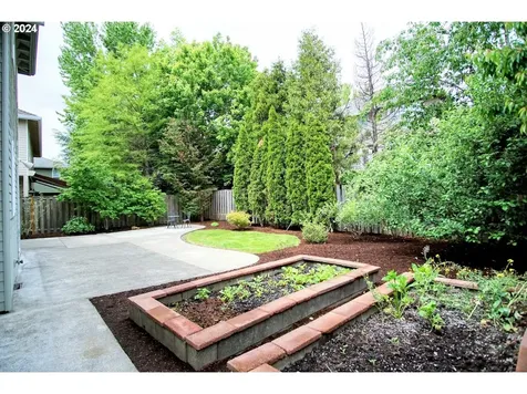14245 NW Eagleridge Lane Portland OR 97229