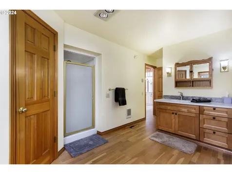 20360 S South End Road Oregon City OR 97045