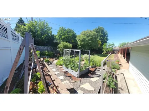 330 W 21st Street The Dalles OR 97058