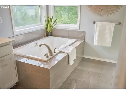 2302 N 5th Way Ridgefield WA 98642