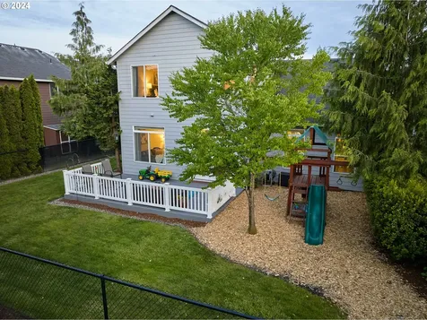 2302 N 5th Way Ridgefield WA 98642