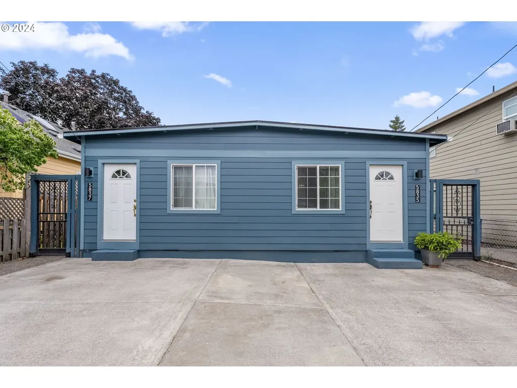 5835 SE 84th Avenue Portland OR 97266