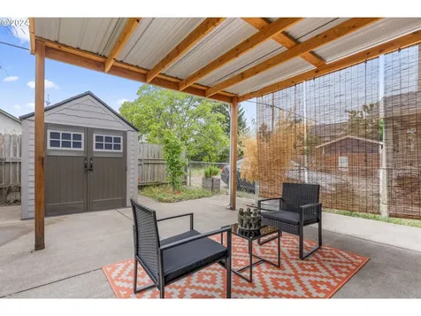 5835 SE 84th Avenue Portland OR 97266