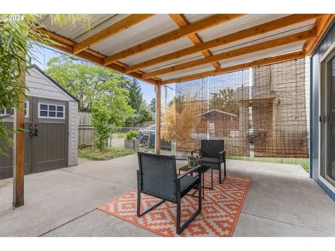 5835 SE 84th Avenue Portland OR 97266