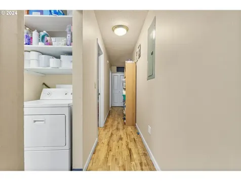 5835 SE 84th Avenue Portland OR 97266