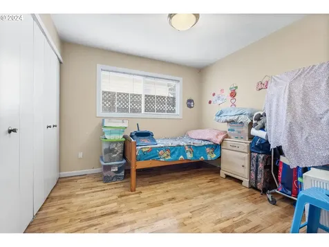 5835 SE 84th Avenue Portland OR 97266