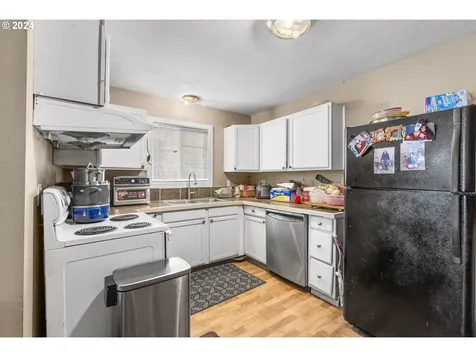 5835 SE 84th Avenue Portland OR 97266