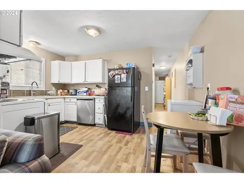 5835 SE 84th Avenue Portland OR 97266