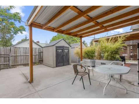 5835 SE 84th Avenue Portland OR 97266