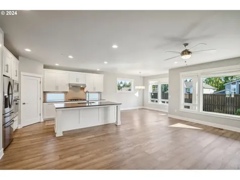 1536 Nw Redwood Lane Camas WA 98607