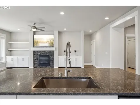 1536 Nw Redwood Lane Camas WA 98607