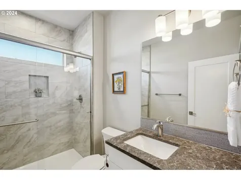 1536 Nw Redwood Lane Camas WA 98607