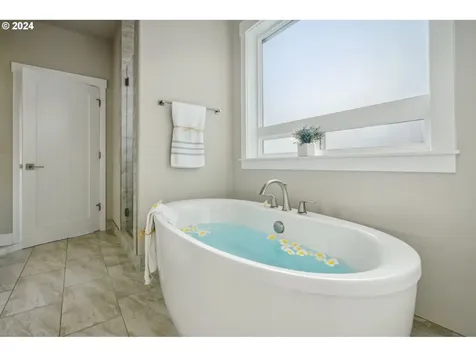 1536 Nw Redwood Lane Camas WA 98607