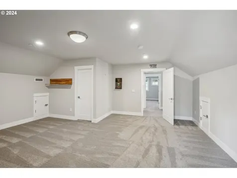 1536 Nw Redwood Lane Camas WA 98607