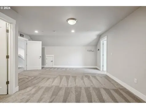 1536 Nw Redwood Lane Camas WA 98607