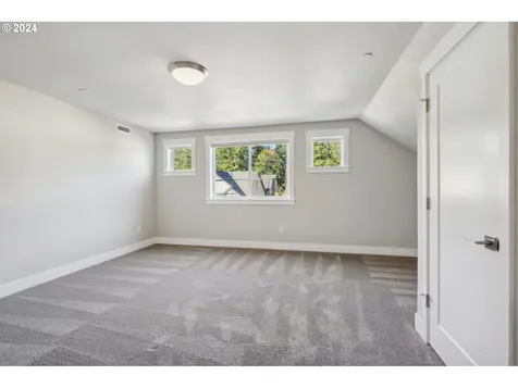 1536 Nw Redwood Lane Camas WA 98607