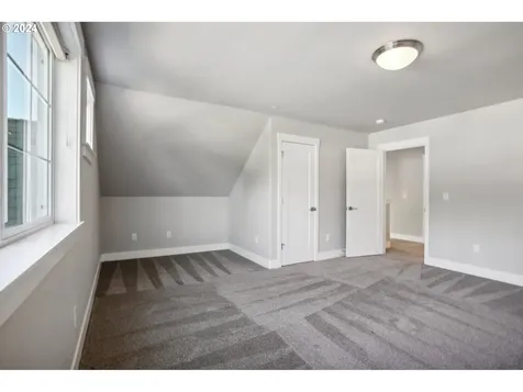 1536 Nw Redwood Lane Camas WA 98607