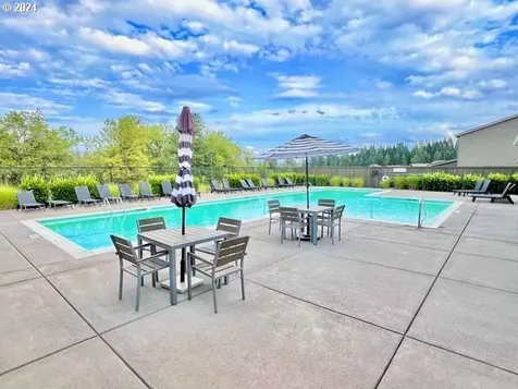 1536 Nw Redwood Lane Camas WA 98607