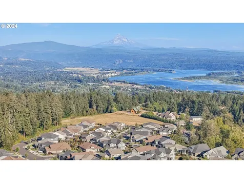1536 Nw Redwood Lane Camas WA 98607